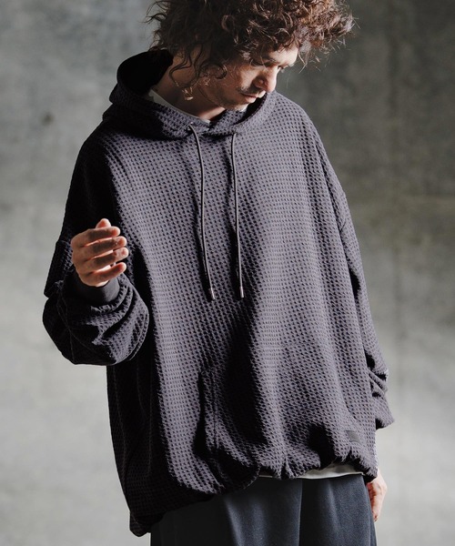 GLIMCLAP(グリムクラップ)の「mpa4163-Geometric Jacquard Jersey Shirred-Hem Hoodie パーカー(211-015-gla-cg)(パーカー・メンズ・チャコールグレー/ブラック/ロイヤルブルー・S/L/M)」の17枚目の写真