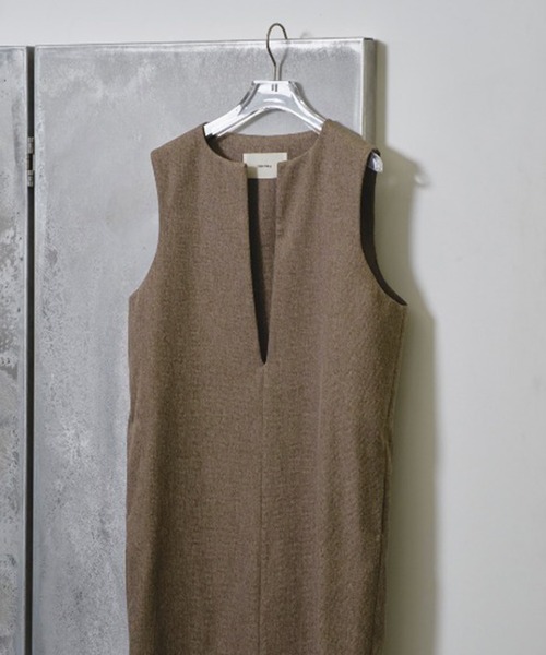 TODAYFUL(トゥデイフル)の「【TODAYFUL/トゥデイフル】Keyneck Pencil Dress/キーネックペンシルドレス(ワンピース・レディース・グレイッシュベージュ/ダークブラウン・38/36)」の5枚目の写真