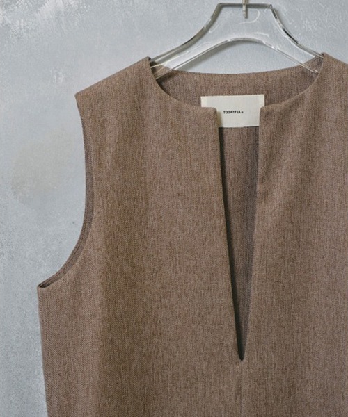 TODAYFUL(トゥデイフル)の「【TODAYFUL/トゥデイフル】Keyneck Pencil Dress/キーネックペンシルドレス(ワンピース・レディース・グレイッシュベージュ/ダークブラウン・38/36)」の6枚目の写真