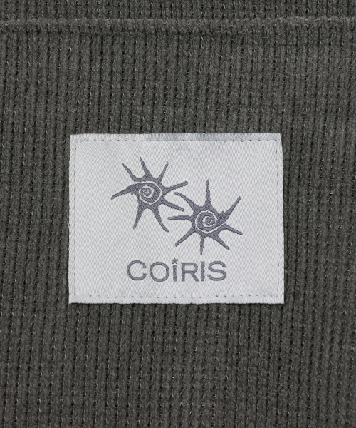 COIRIS(コイリス)の「ロールボタンフードティー 男女共用 (2カラー)(パーカー・レディース・ダークグレー/ブラック・FREE)」の5枚目の写真