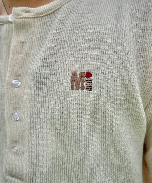 MandO(エムオー)(エムオー)の「【ユニセックス】ワンポイント刺繍ヘンリーネックニット(ニット/セーター・メンズ・オフホワイト/チャコールグレー/ブラック・LARGE/MEDIUM)」の22枚目の写真