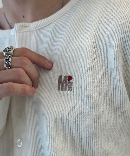 MandO(エムオー)(エムオー)の「【ユニセックス】ワンポイント刺繍ヘンリーネックニット(ニット/セーター・メンズ・オフホワイト/チャコールグレー/ブラック・LARGE/MEDIUM)」の17枚目の写真