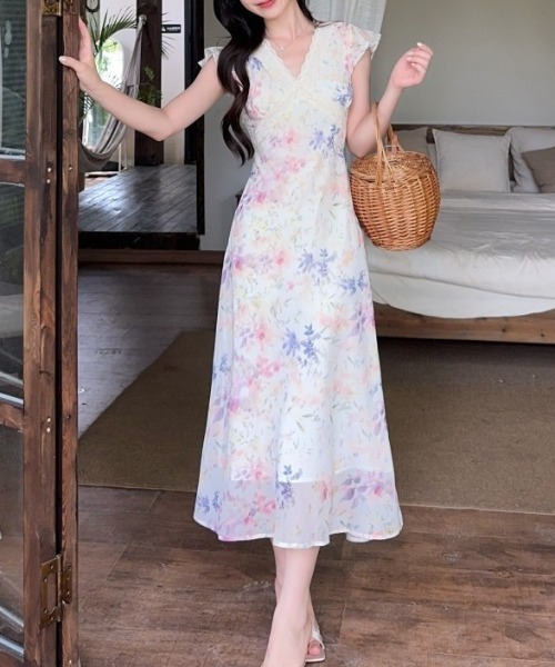 LUCPY(ラクピー)の「フラワーシフォンカシュクールワンピース(ワンピース・レディース・ピンク・LARGE/MEDIUM/SMALL)」の1枚目の写真