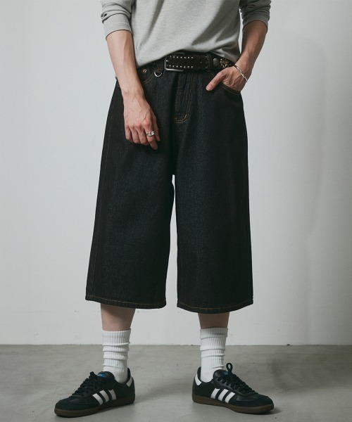 DAZE（デイズ）の「デニム ワイドハーフパンツ（デニムパンツ・メンズ・ブラック系/ダークブルー・SMALL/MEDIUM/LARGE/X-LARGE）」の2枚目の写真