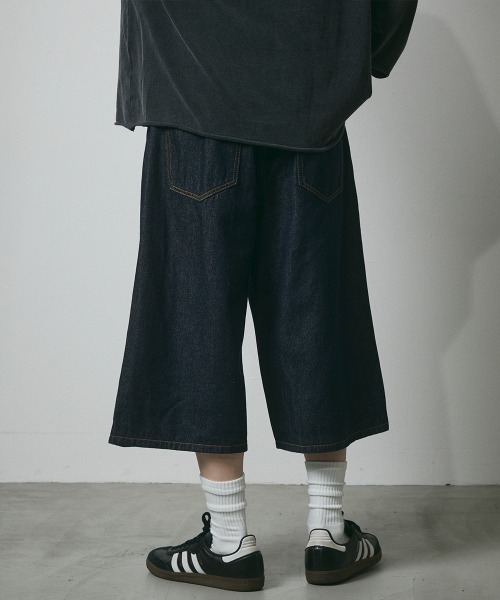 DAZE（デイズ）の「デニム ワイドハーフパンツ（デニムパンツ・メンズ・ブラック系/ダークブルー・SMALL/MEDIUM/LARGE/X-LARGE）」の8枚目の写真