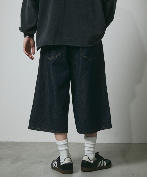 DAZE（デイズ）の「デニム ワイドハーフパンツ（デニムパンツ・メンズ・ブラック系/ダークブルー・SMALL/MEDIUM/LARGE/X-LARGE）」の9枚目の写真