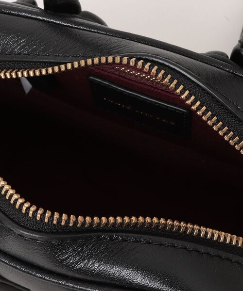 MARC JACOBS(マークジェイコブス)の「BABE MINI TOP HANDLE/ベイブ ミニ トップ ハンドル(ショルダーバッグ・レディース・ブラック/ライトパープル・ONE SIZE)」の11枚目の写真