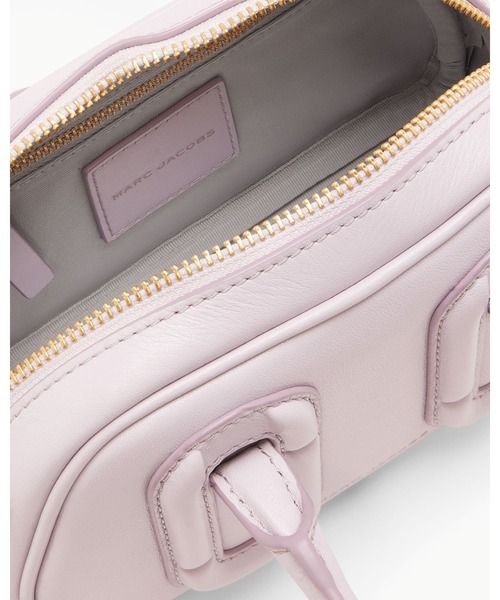 MARC JACOBS(マークジェイコブス)の「BABE MINI TOP HANDLE/ベイブ ミニ トップ ハンドル(ショルダーバッグ・レディース・ブラック/ライトパープル・ONE SIZE)」の8枚目の写真
