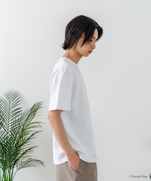 Disney(ディズニー)の「【TOY STORY/トイ・ストーリー】【限定オリジナルデザイン】半袖Tシャツ 綿100% ドロップショルダー ワンポイント バックプリント ディズニー ピクサー キャラクター クルーネック Disney ユニセックス(Tシャツ/カットソー・メンズ・ホワイト系その他/ホワイト系その他2/ブラック系その他2/ベージュ系その他・SMALL/MEDIUM/LARGE)」の19枚目の写真