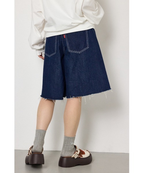 RODEO CROWNS WIDE BOWL(ロデオクラウンズワイドボウル)の「セミフレアワイドバミューダパンツ(その他パンツ・レディース・ワンウォッシュ/ブルー・SMALL/MEDIUM)」の10枚目の写真