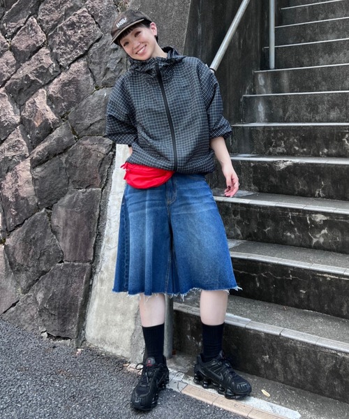 RODEO CROWNS WIDE BOWL(ロデオクラウンズワイドボウル)の「セミフレアワイドバミューダパンツ(その他パンツ・レディース・ワンウォッシュ/ブルー・SMALL/MEDIUM)」の22枚目の写真