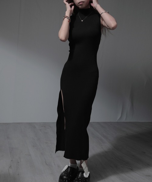 nonomi(ノノミ)の「ハイネックノースリーブリブニットスリットロングワンピース(ワンピース・レディース・オレンジ系その他7/ブラック・FREE)」の5枚目の写真