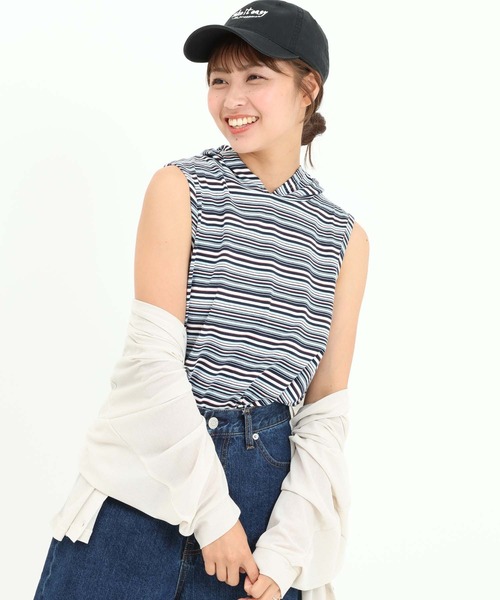 HEART MARKET(ハートマーケット)の「マルチボーダーフードノースリチュニック(Tシャツ/カットソー・レディース・ベージュ/サックスブルー/ピンク/イエロー/ネイビー・FREE)」の6枚目の写真