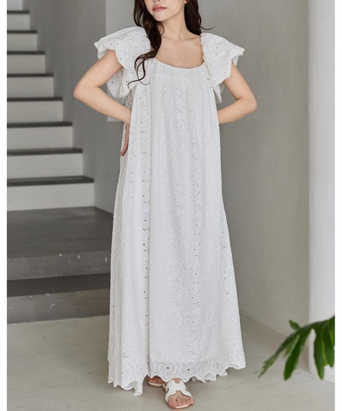 BIRTHDAY BASH（バースデイバッシュ）の「3WAY OFF SHOULDER STRAP LACE DRESS(3WAY オフショルダーストラップレースドレス)（ワンピース・レディース・サックスブルー/ブラック/ホワイト・S/M）」の2枚目の写真
