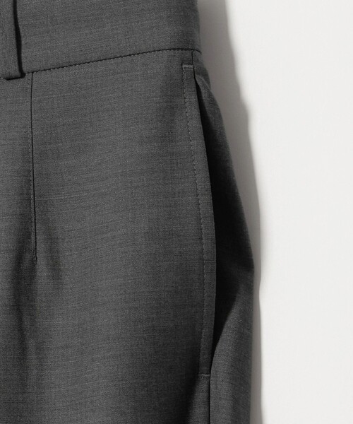 UNITED ARROWS（ユナイテッドアローズ）の「ワンフォーティ サテン モダンストレート スラックス（スラックス・メンズ・ベージュ/ダークグレー・M/S/L/XL）」の17枚目の写真