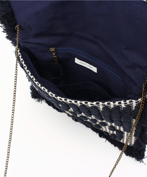 CAPRICIEUX LE'MAGE（カプリシューレマージュ）の「刺繍クラッチバック（ショルダーバッグ・レディース・ブラック・FREE）」の4枚目の写真