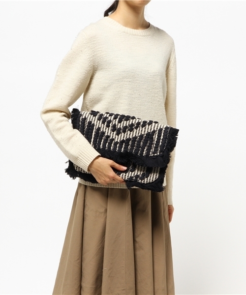 CAPRICIEUX LE'MAGE（カプリシューレマージュ）の「刺繍クラッチバック（ショルダーバッグ・レディース・ブラック・FREE）」の8枚目の写真