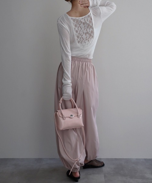 Rashik(ラシク)の「【Rashik】バックシャンレーストップス(Tシャツ/カットソー・レディース・グレー/ブラック/ホワイト・FREE)」の6枚目の写真