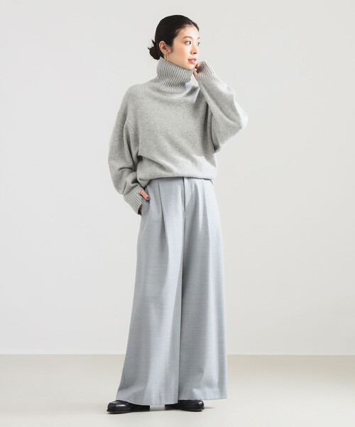 Demi-Luxe BEAMS（デミルクス ビームス）の「AK+1 / タートルネック ドルマン プルオーバー（ニット/セーター・レディース・ライトグレー/グリーン系その他・ONE SIZE）」の3枚目の写真