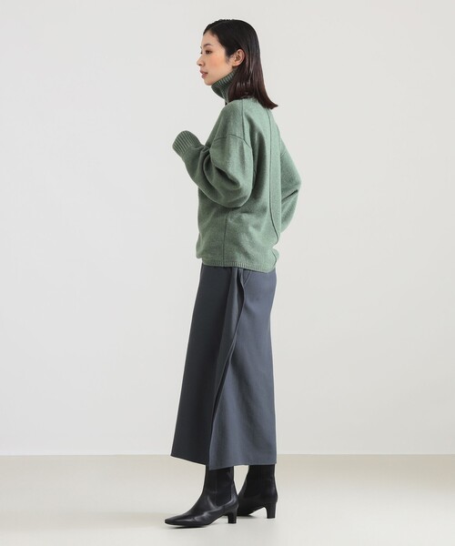 Demi-Luxe BEAMS（デミルクス ビームス）の「AK+1 / タートルネック ドルマン プルオーバー（ニット/セーター・レディース・ライトグレー/グリーン系その他・ONE SIZE）」の9枚目の写真