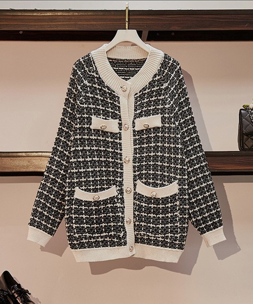 DRESS PLUS(ドレスプラス)の「ゴールドボタン配色ツイード風ニットカーディガン(カーディガン/ボレロ・レディース・オフホワイト・フリー)」の20枚目の写真