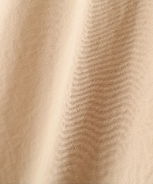 YLEVE(イレーヴ)の「YLEVE / OMI BLEACHED COTTON TWILL TWIST BLOUSE(シャツ/ブラウス・レディース・ベージュ/ブラック・0/1)」の4枚目の写真