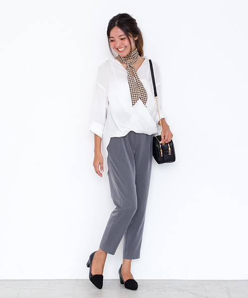 NATURAL BEAUTY BASIC(ナチュラルビューティーベーシック)の「ジョギパンツ(その他パンツ・レディース・ブラック/グレー・SMALL/MEDIUM/X-SMALL)」の13枚目の写真