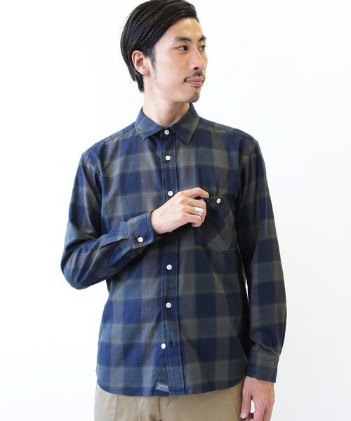 GLOSTER（グロスター）の「ビエラチェックシャツ（シャツ/ブラウス・メンズ・カーキ/ネイビー・L/M/S）」の2枚目の写真