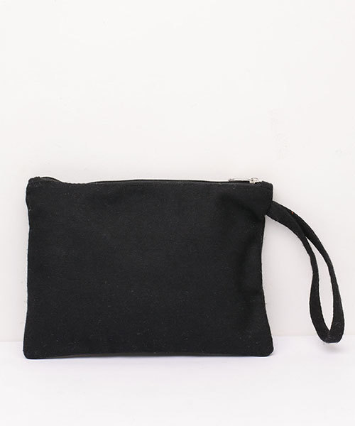 ANATHA（アナータ）の「ANATHA/ワッペンフェルトクラッチ（クラッチバッグ・レディース・グレー/ブラック/ホワイト・FREE）」の11枚目の写真