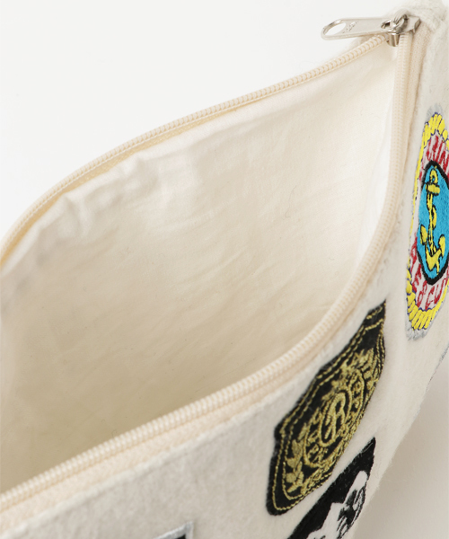 ANATHA（アナータ）の「ANATHA/ワッペンフェルトクラッチ（クラッチバッグ・レディース・グレー/ブラック/ホワイト・FREE）」の8枚目の写真