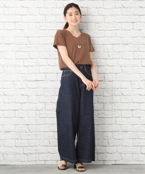 LEPSIM(レプシィム)の「アディコットポケットVネックTシャツSS 741827(Tシャツ/カットソー・レディース・ブラウン/ブラック/オフホワイト/トップグレー・LARGE/MEDIUM)」の7枚目の写真