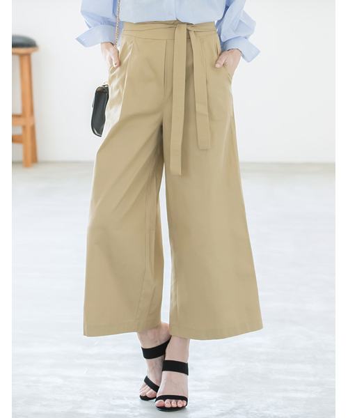 Re:EDIT（リエディ）の「[シンプルな美シルエパンツは大人コーデの強い味方]ベルテッドコットンツイルワイドパンツボトムス/パンツ/ワイドパンツ・ガウチョパンツ[リエディ]（その他パンツ・レディース・ブルー/ブラウン/ベージュ/プラム/ブラック/カーキ/マスタード・MEDIUM/SMALL/LARGE）」の4枚目の写真