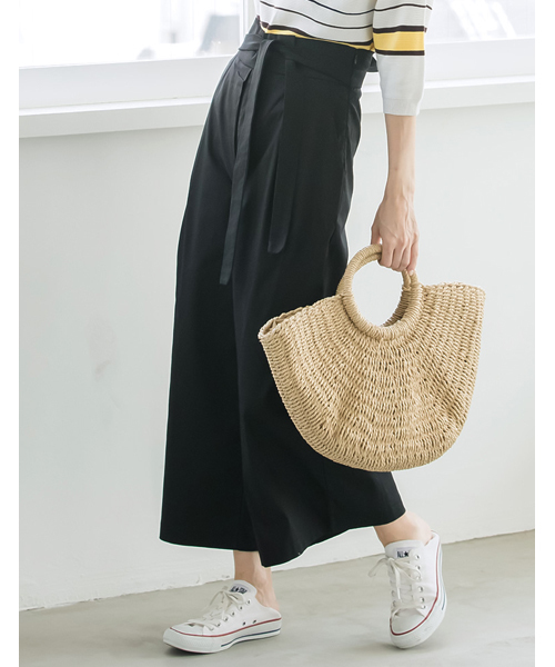 Re:EDIT（リエディ）の「[シンプルな美シルエパンツは大人コーデの強い味方]ベルテッドコットンツイルワイドパンツボトムス/パンツ/ワイドパンツ・ガウチョパンツ[リエディ]（その他パンツ・レディース・ブルー/ブラウン/ベージュ/プラム/ブラック/カーキ/マスタード・MEDIUM/SMALL/LARGE）」の2枚目の写真