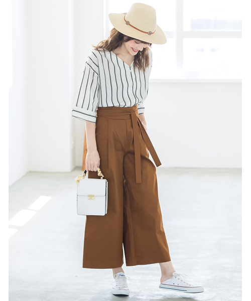 Re:EDIT（リエディ）の「[シンプルな美シルエパンツは大人コーデの強い味方]ベルテッドコットンツイルワイドパンツボトムス/パンツ/ワイドパンツ・ガウチョパンツ[リエディ]（その他パンツ・レディース・ブルー/ブラウン/ベージュ/プラム/ブラック/カーキ/マスタード・MEDIUM/SMALL/LARGE）」の20枚目の写真