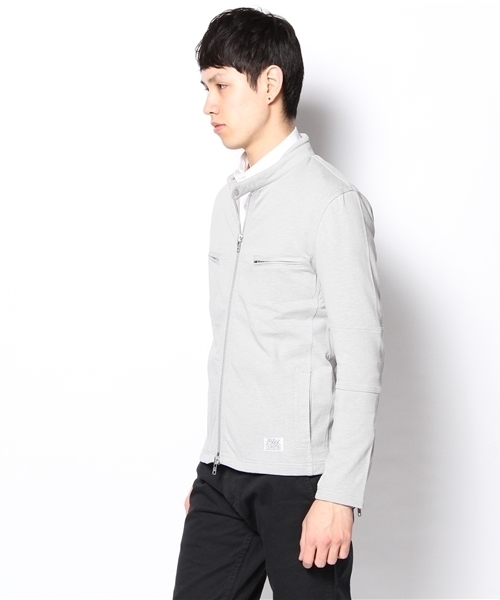 AZUL by moussy（アズールバイマウジー）の「16/-OE×32slubシングルライダース（ライダースジャケット・メンズ・ブラック/グレー×ホワイト・MEDIUM/LARGE/X-LARGE/SMALL）」の4枚目の写真