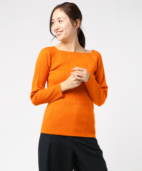 Tiara（ティアラ）の「スクエアネックリブニット（ニット/セーター・レディース・オレンジ/ラベンダー/キャメル/ネイビー・FREE）」の8枚目の写真