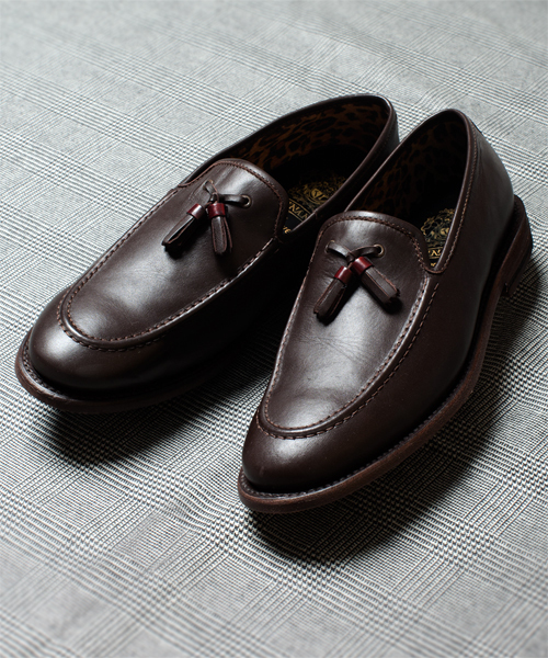 NANO universe(ナノユニバース)の「CAMINANDO(カミナンド)/ 別注TASSEL LOAFER(ドレスシューズ・メンズ・ブラック/ブラウン・7/8/9)」の1枚目の写真
