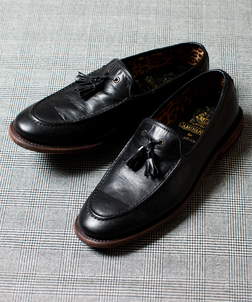 NANO universe(ナノユニバース)の「CAMINANDO(カミナンド)/ 別注TASSEL LOAFER(ドレスシューズ・メンズ・ブラック/ブラウン・7/8/9)」の2枚目の写真