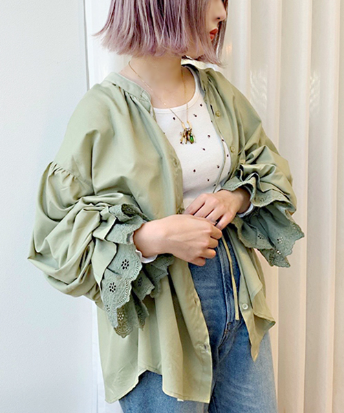 apres jour（アプレジュール）の「袖レースボリュームブラウス【ZOZOTOWN限定アイテム】（シャツ/ブラウス・レディース・オフホワイト/ピンクベージュ/クリーム/ライトカーキ・フリー）」の13枚目の写真