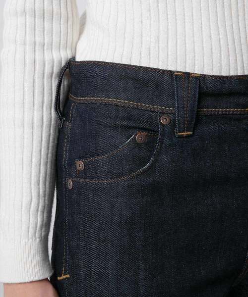 YANUK（ヤヌーク）の「スリムテーパード デニムパンツ RUTH (ルース)（デニムパンツ・レディース・インディゴブルー・24inch/25inch/26inch/27inch/23inch/22inch/21inch）」の7枚目の写真