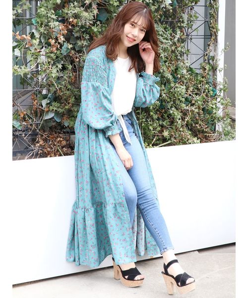 dazzlin（ダズリン）の「リトルフラワーノーカラーマキシワンピース（ワンピース・レディース・オフホワイト/ブラック/ブルー・FREE）」の3枚目の写真