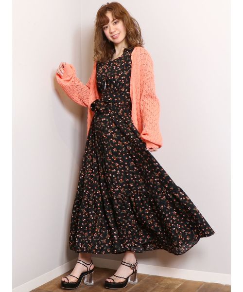 dazzlin（ダズリン）の「リトルフラワーノーカラーマキシワンピース（ワンピース・レディース・オフホワイト/ブラック/ブルー・FREE）」の14枚目の写真