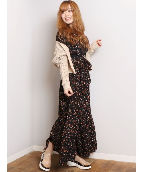 dazzlin（ダズリン）の「リトルフラワーノーカラーマキシワンピース（ワンピース・レディース・オフホワイト/ブラック/ブルー・FREE）」の15枚目の写真