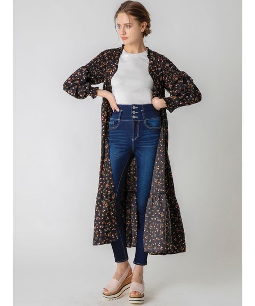 dazzlin（ダズリン）の「リトルフラワーノーカラーマキシワンピース（ワンピース・レディース・オフホワイト/ブラック/ブルー・FREE）」の17枚目の写真