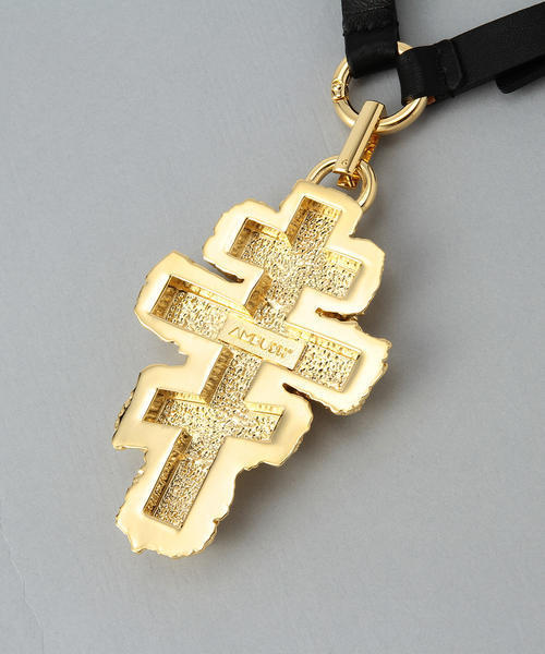 International Gallery BEAMS(インターナショナルギャラリービームス)の「AMBUSH / CROSS LEATHER PENDANT(ネックレス・メンズ・その他1・ONE SIZE)」の4枚目の写真