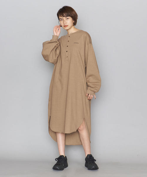 BEAUTY&YOUTH UNITED ARROWS(ビューティーアンドユースユナイテッドアローズ)の「<Americana(アメリカーナ)>ヘンリーネックワンピースΨ(その他・レディース・ベージュ/ダークグレー・FREE)」の10枚目の写真