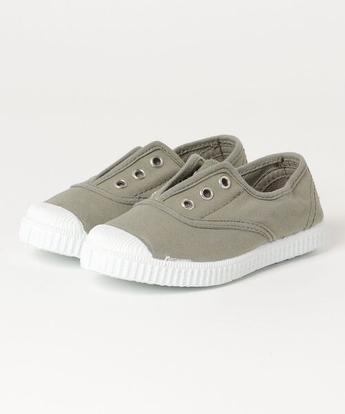 Cienta(シエンタ)の「CIENTA(スリッポン・キッズ・ラベンダー/アクア/イエロー/ライトグリーン/ミント/パープル/カーキ/ブルー/ダークグレー/レッド/ネイビー/グレー/ライトピンク/グレー系その他/フューシャピンク/スモークピンク/レモンイエロー/バーガンディー/モスグリーン/ホワイト/スカイブルー/ベージュ・23/25/28/31/32/29/30/34/22/26/18cm/15cm/16cm/17cm/19cm/27/13cm/14cm/20cm)」の5枚目の写真