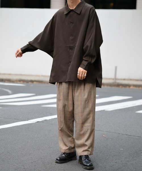 kutir（クティール）の「ドルマンスリーブシャツ（シャツ/ブラウス・メンズ・ブラック/ダークブラウン・MEDIUM/LARGE）」の3枚目の写真