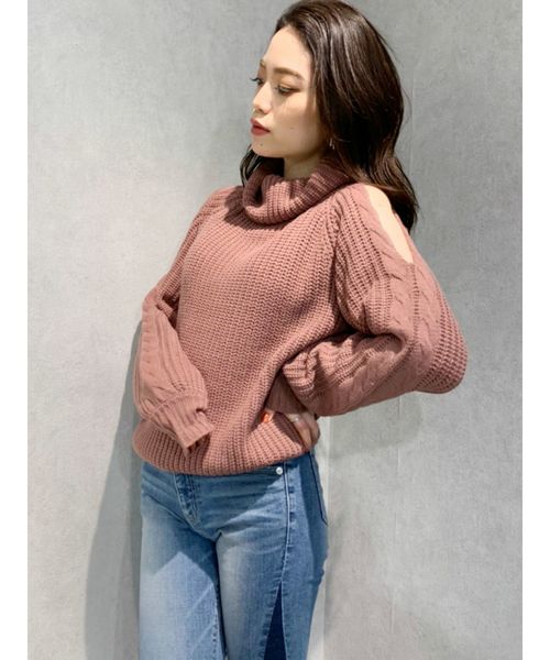 GYDA（ジェイダ）の「ケーブルショルダーニットトップス（ニット/セーター・レディース・ブラック/ベージュ/ピンク/アイボリー・FREE）」の4枚目の写真