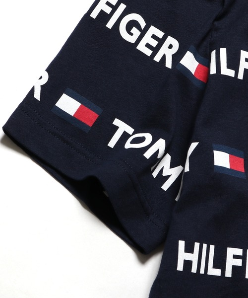 TOMMY HILFIGER（トミーヒルフィガー）の「Tommy Hilfiger/トミーヒルフィガー REPEATED FLAG SCRIPT PRINT TEE 総柄半袖Tシャツ（Tシャツ/カットソー・メンズ・ホワイト/ネイビー・XL/L/M/S）」の7枚目の写真